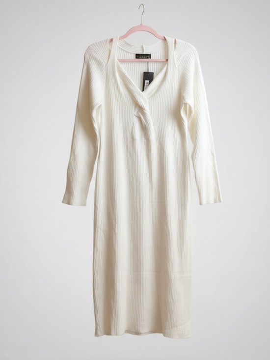 Seta T Dresses & Skirts - White Ribbed Knit V-Neck Long Sleeve Dress • NWT • 20" p2p, 40" length